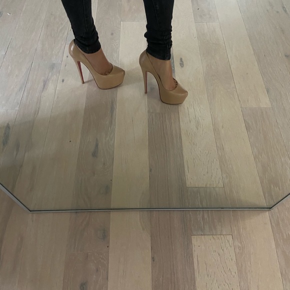 Christian Louboutin Daffodil Heels in Nude - Picture 6 of 6